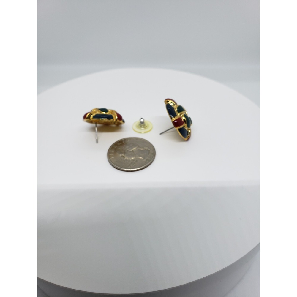 Vintage Green Red Enameled Gold Tone Woven Style Round Stud Earrings Jewelry - Picture 4 of 8